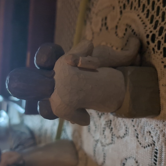 WILLOW TREE FIGURINE 'QUIETLY' Mother with Two Children by Susan Lordi 2002 - Picture 3 of 6